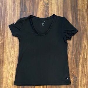GAPFit Breathe Women's Black Short Sleeve Tee split hem neck sz XS